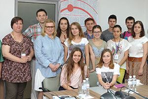 УКРАЇНЦІ ВШАНУВАЛИ ПАМ’ЯТЬ ВАЛЕРІЇ НОВОДВОРСЬКОЇ