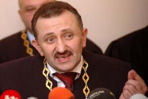 Одіозний львівський суддя Ігор Зварич хоче поновитись на посаді