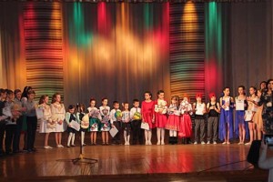 Унікальні двійнятка-близнятка довели, що схожі й не схожі один на одного (ФОТО)