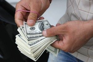 Верховна Рада підкладе свиню «валютникам» під новорічну ялинку?