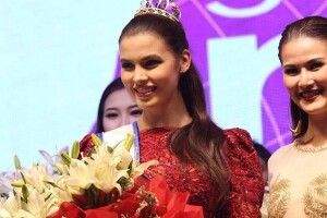  Українка перемогла у конкурсі Supermodel International в Індії (фото)