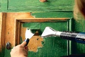 Знімаємо стару фарбу з дерев’яної поверхні