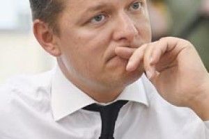 РЕАЛЬНУ БОРОТЬБУ З КОРУПЦІЄЮ  ТРЕБА РОЗПОЧИНАТИ З НАЙВИЩИХ КАБІНЕТІВ НА БАНКОВІЙ…*