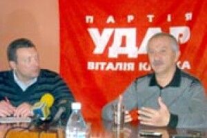 Віктор ПИНЗЕНИК: «УКРАЇНА МАЄ ПРИПИНИТИ ЖИТИ В БОРГ»*