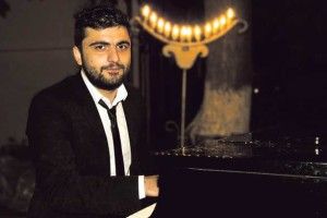 «Відчуваю щось надприродне, коли сідаю за рояль»