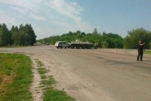 На Рівненщині не розминулися «Фольксваген» та... БТР