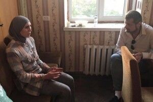 Замах на Осмаєва: Кілер вийшов на бійця через помічницю Шустера
