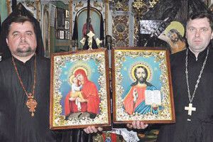 Напередодні  Воскресіння Господнього оновилися 43 ікони