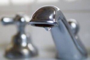 Аварія на водогоні залишила частину Львова без води