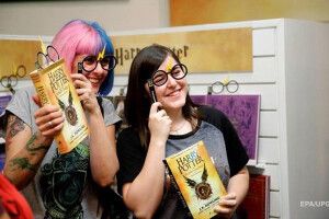 Книга «Гаррі Поттер і прокляте дитя» – найпопулярніша у 2016 році