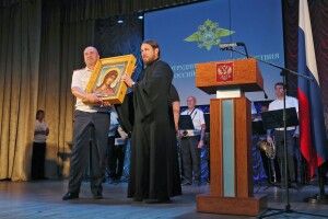 Українська православна церква МП в Криму святкує разом з окупантами