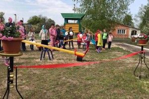 На Любешівщині дітки відтепер гратимуться на новому майданчику