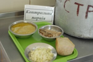 Прокуратура виявила у Маневицькій виправній колонії низку порушень