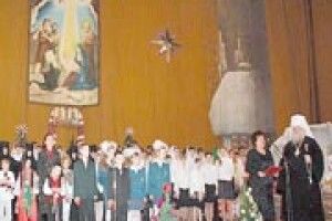 «ЛЮБОВ СИРІТ ГОЛУБИТЬ І БІДНИМ ХЛІБ ДАЄ...»