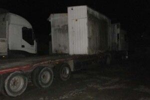Вже й чебуреків на автостанції в Луцьку не поїмо: незаконні кіоски повивозили вночі лафетами