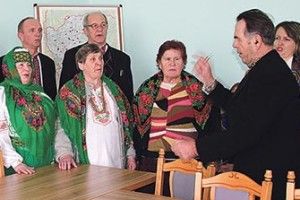 «ГІМН УКРАЇНИ ТРЕБА ТАК СПІВАТИ, ЩОБ АЖ МУР ТРЯССЯ»