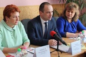 Щоб дипломи не лежали у шухлядах