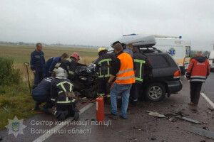 На Волині «Hyundai» влетів у автобус «Луцьк-Варшава» (фото)