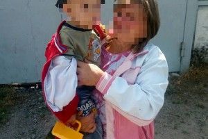 Харківські патрульні повернули матері загублену дитину (фото)