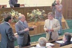 ЗНОВУ ПОСВАРИЛИСЯ ЧЕРЕЗ МОВУ
