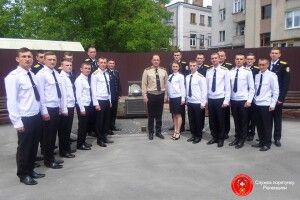 Генерал, 19 лейтенантів і одна лейтенантка (фото)
