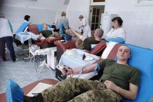 Кров для своїх. Як офіцери Київського військового ліцею допомагають пораненим бійцям