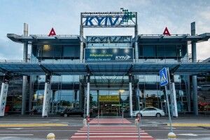 Літак Медведчука вже працює на захист України – Данілов 