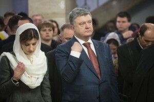 Порошенко відвідав храми УПЦ КП, УГКЦ, УПЦ МП і Католицької церкви у великодню ніч