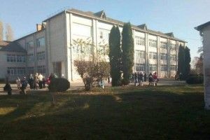 У школі на Київщині підліток розпилив газ