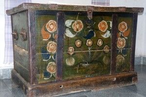 Студенти СНУ імені Лесі Українки вже дістають зі скринь дідівські кожухи: батареї в навчальних корпусах навіть «не пахнуть» теплом