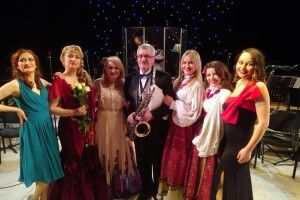 У волинському драмтеатрі відновили різдвяний концерт