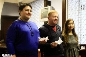 У Мінську засудили трьох білорусів... за паперові кораблики з українським прапором