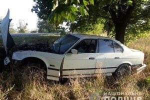 У Ківерцівському районі легковик врізався в дерево