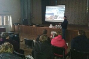 Волинян навчали, як успішно вирощувати полуницю