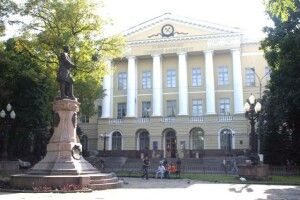 Звільнився викладач, який відмовлявся проводити заняття українською