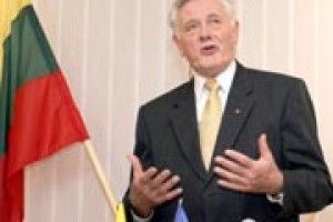 ВАЛДАС АДАМКУС НА ВОЛИНІ