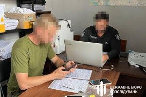 Не служив, але отримував зарплату – перед судом постануть військовий та його командир