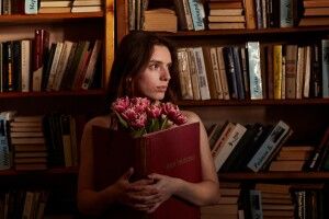 Волинські бібліотекарі пропонують фотосесію в оригінальній локації (Фото)