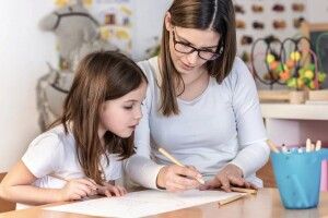 Як зрозуміти, що дитині потрібен репетитор?