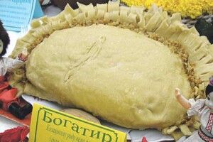 У Дубні зліпили 7-кілограмового вареника!
