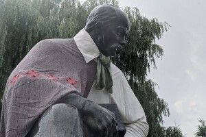Пам’ятники у Володимирі-Волинському святково вбрали (Фото)