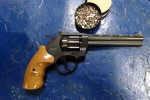 На Волині службовий собака виявив чоловіка, який хотів таємно перевезти зброю у Польщу