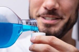 Єгипетські вчені закликають боротися із коронавірусом чищенням зубів та полосканням рота