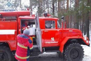 На Старовижівщині «швидка» не могла добратися до хворої (Фото)