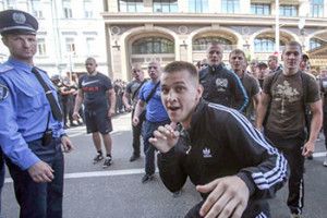 З ТАКИМИ `АНТИФАШИСТАМИ` І ФАШИСТІВ НЕ ТРЕБА