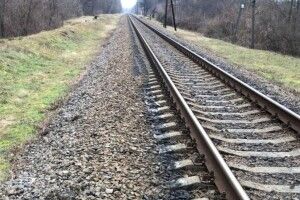 Внаслідок ворожої атаки затримуються потяги Укрзалізниці 