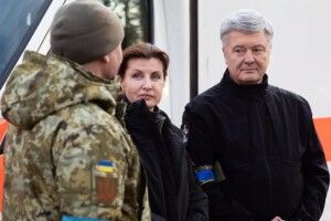 На прохання Марини Порошенко громада з Тюрингії передала три карети швидкої допомоги для військового шпиталя у Києві
