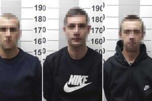 У Рівному троє парубків зв’язали та обікрали бабусю
