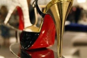 Лубутен відстояв право на червону підошву