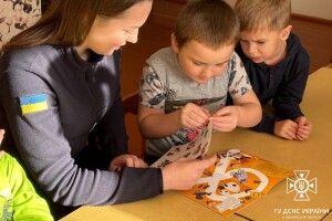 На Волині рятувальники і поліцейські провели для дітей інформаційний захід (Фото)  